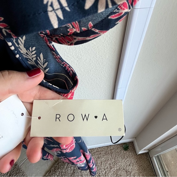 NWT Nordstrom Rowa floral midi lined dress 
Size medium navy blue,red and white - Picture 8 of 11